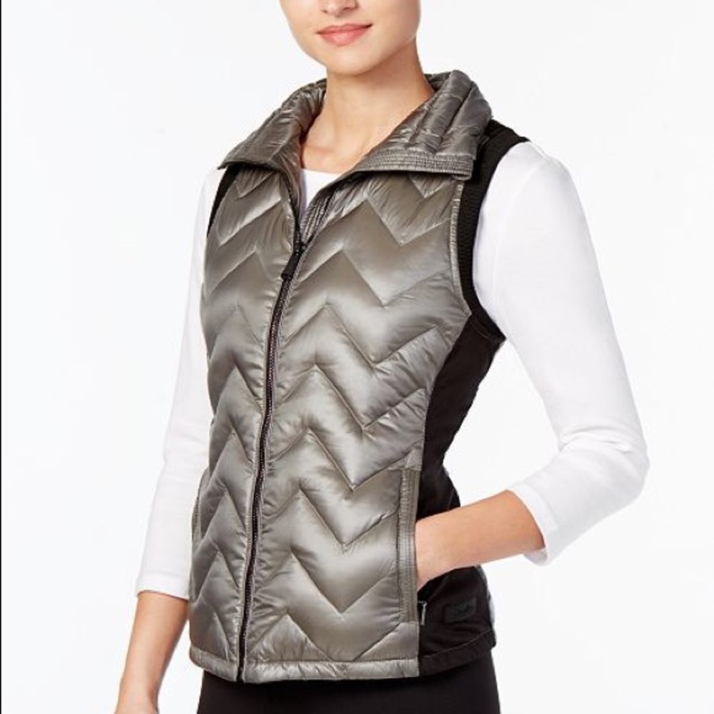 Calvin Klein Chevron Performance Vest